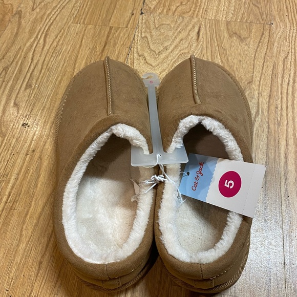 Cat & Jack Tan Kids Slippers - Picture 2 of 4